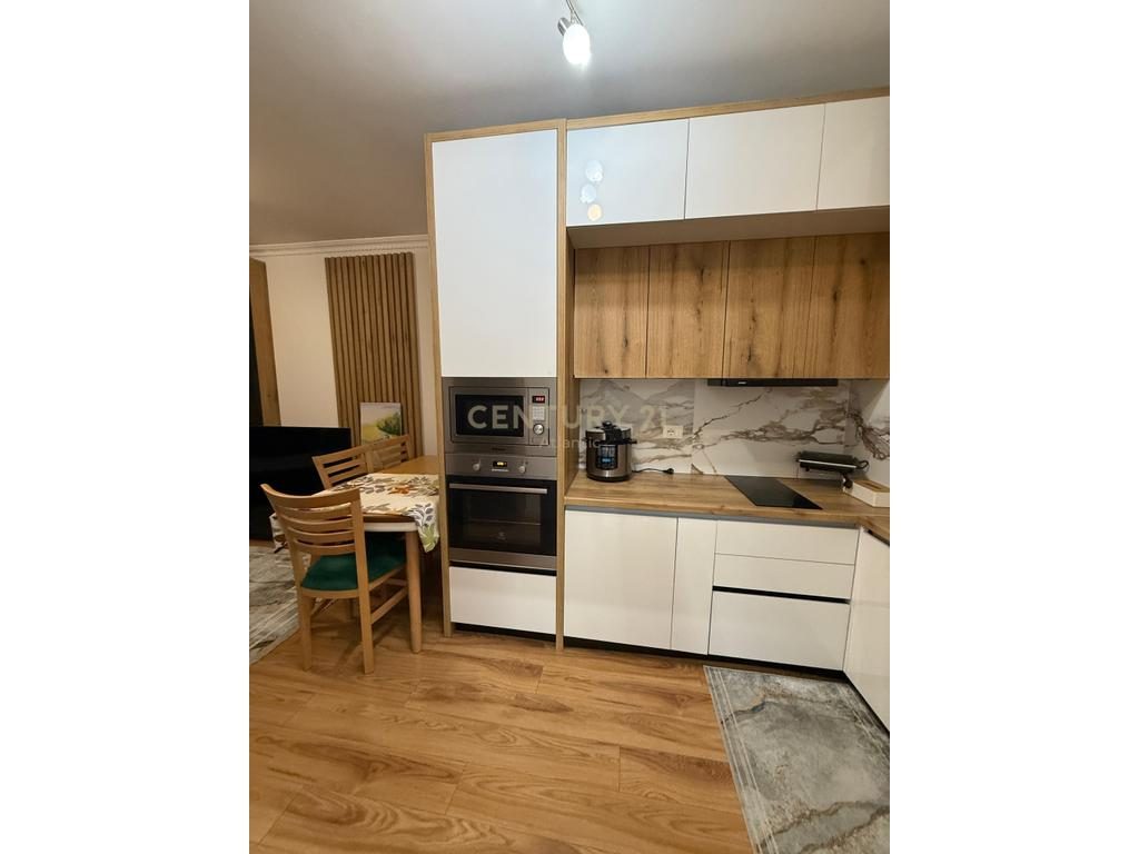 Apartament 2+1me pamje deti Për Shitje në Plazh, Durrës