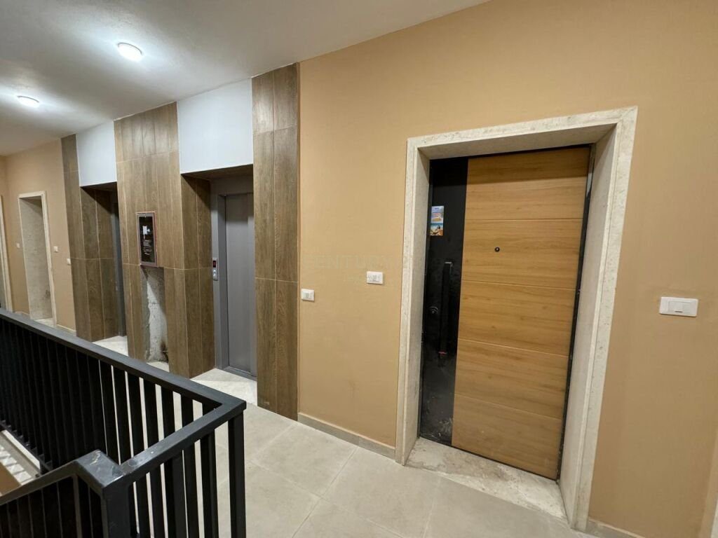 Jepen me Qira 1 Apartamente – Rruga Karl Gega, Tiranë Kompleksi LURA