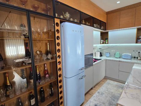 SHITET APARTAMENT 2+1 TEK RRUGA E KOSOVAREVE