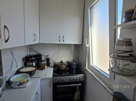 SHITET APARTAMENT 2+1 TEK RRUGA E KOSOVAREVE