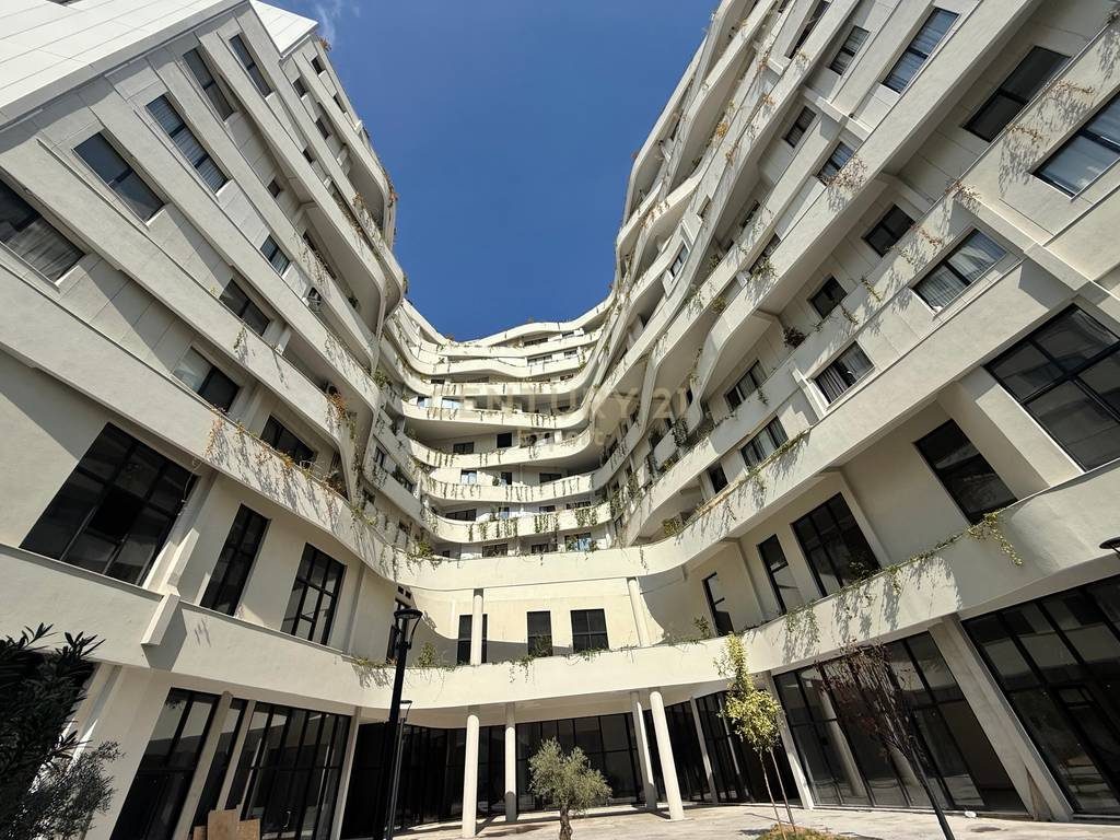 JAPIM ME QIRA AMBIENT KOMERCIAL NE VASIL SHANTO - SPRING RESIDENCE!