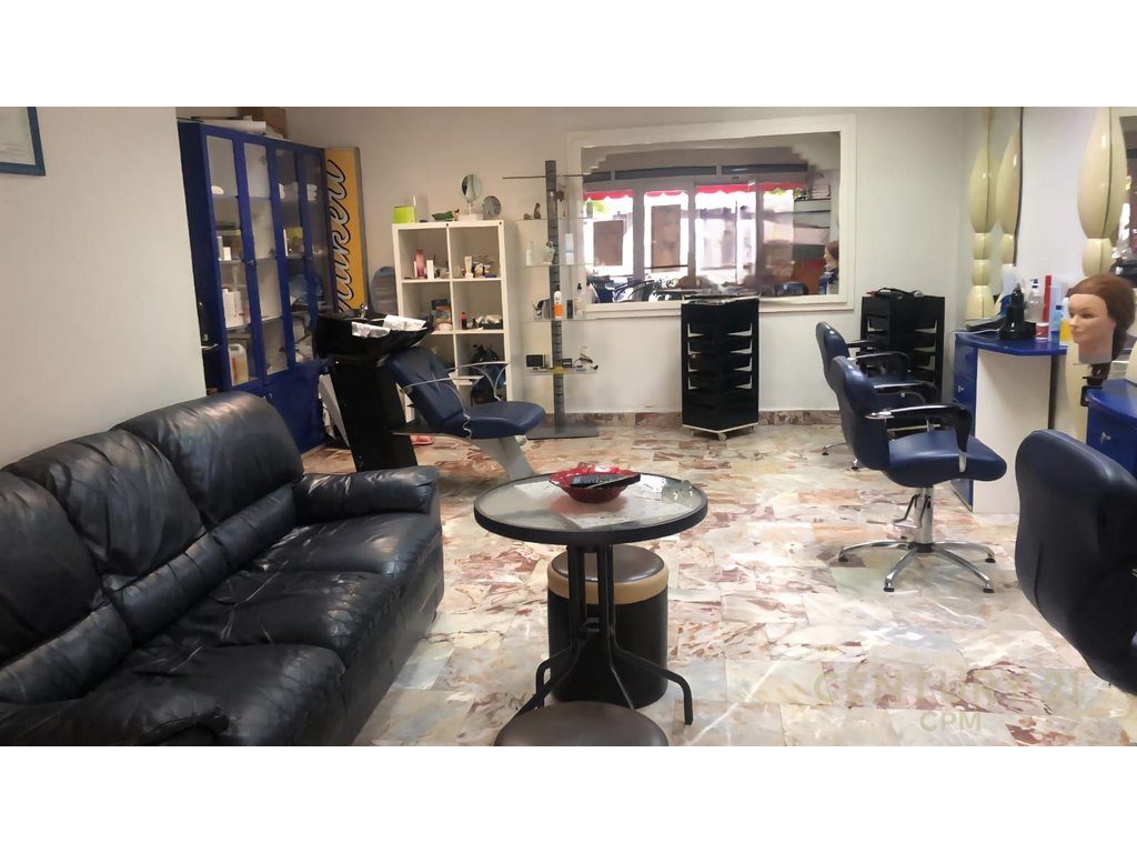 Shitet ambjent kat 0 në Komunën e Parisit, Tiranë - 135000€ | 40 m²
