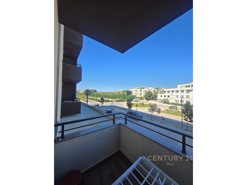 SHITET APARTAMENT 1+1 TE MALI I ROBIT !