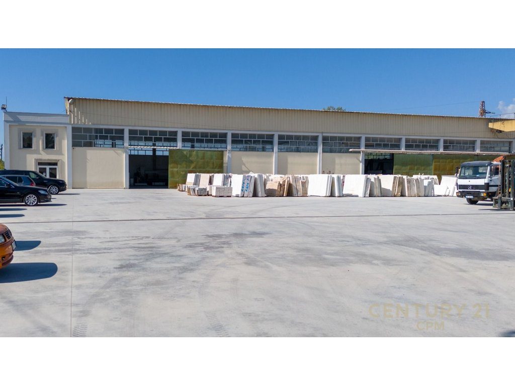 Shitet Kapanon Industrial në Autostradën Tiranë–Durrës, km 13 (Vorë)