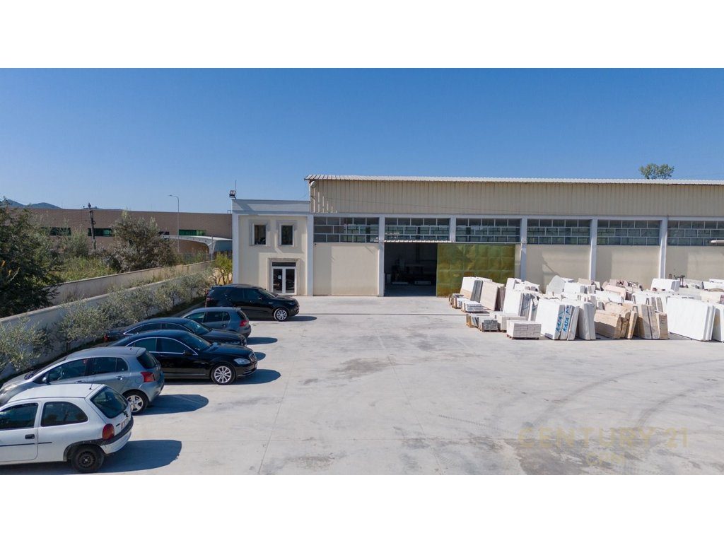 Shitet Kapanon Industrial në Autostradën Tiranë–Durrës, km 13 (Vorë)