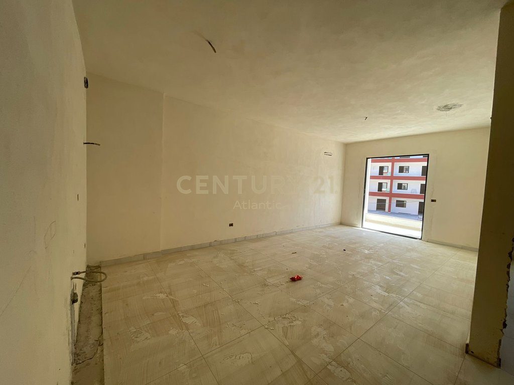 SHITET APARTAMENT 1+1+POST PARKIMI NE REZIDENCEN EON GOLEM!