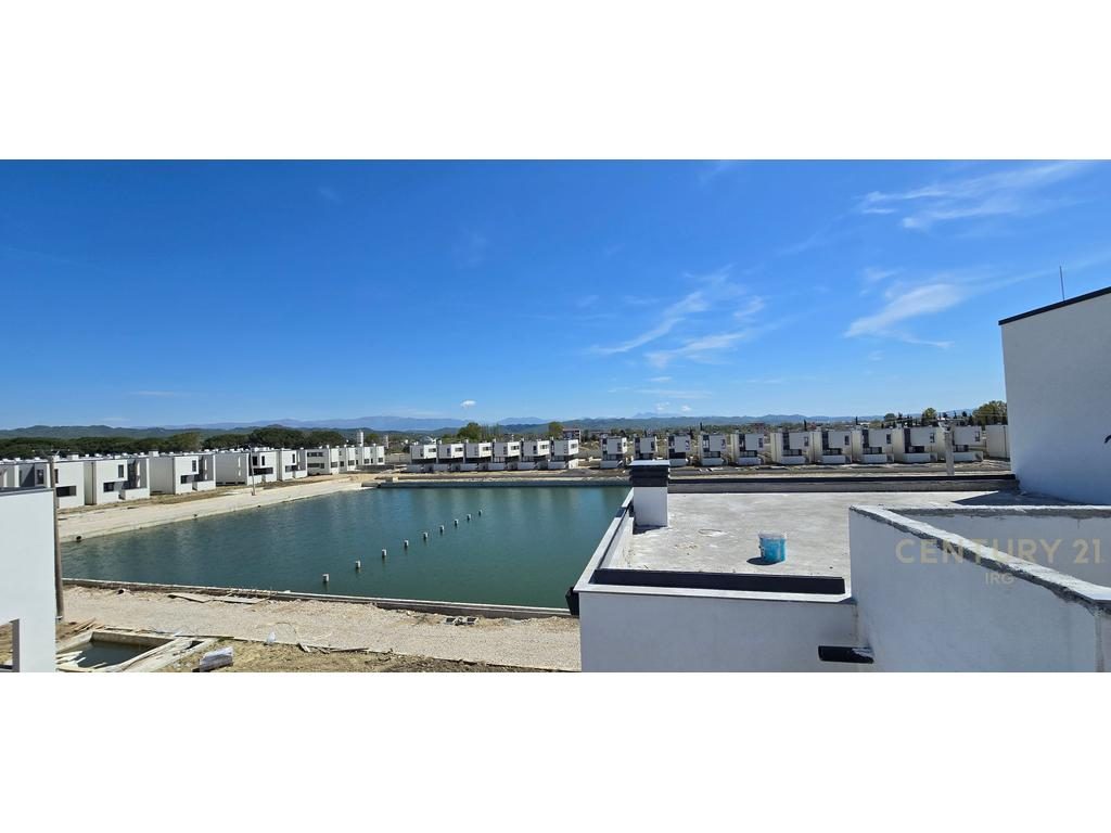 APARTAMENT 2+1+2 ME VERANDE TE TURQUOISE MARINA!