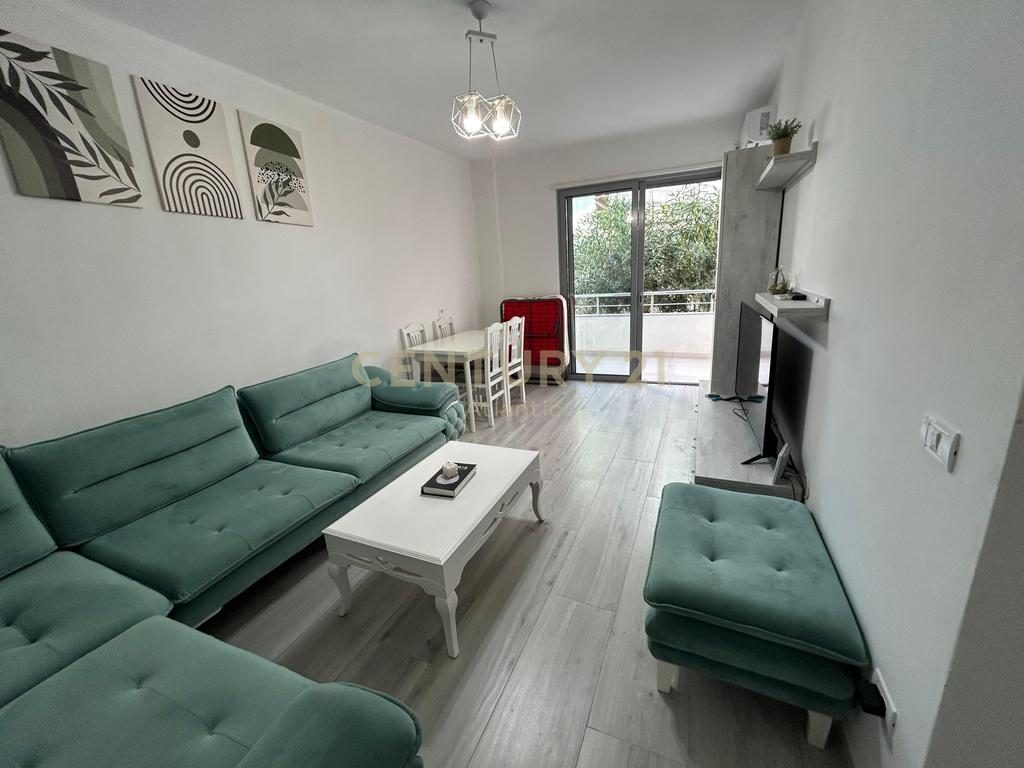 JEPET APARTAMENT ME QERA 1+1 NE GOLEM PRANE HOTEL GRINT 20 M NGA DETI !