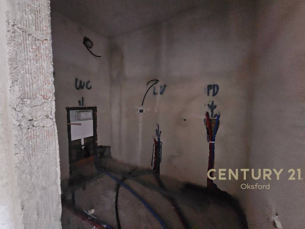 SHITET APARTAMENT 2+1 PLUS LAVANDERI TEK FUSHA E AVIACIONIT!