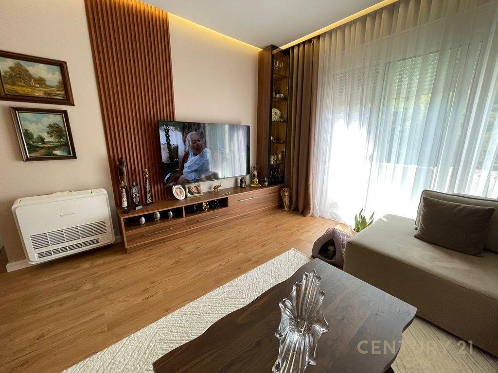 Apartament 2+1+2 Per Shitje!
