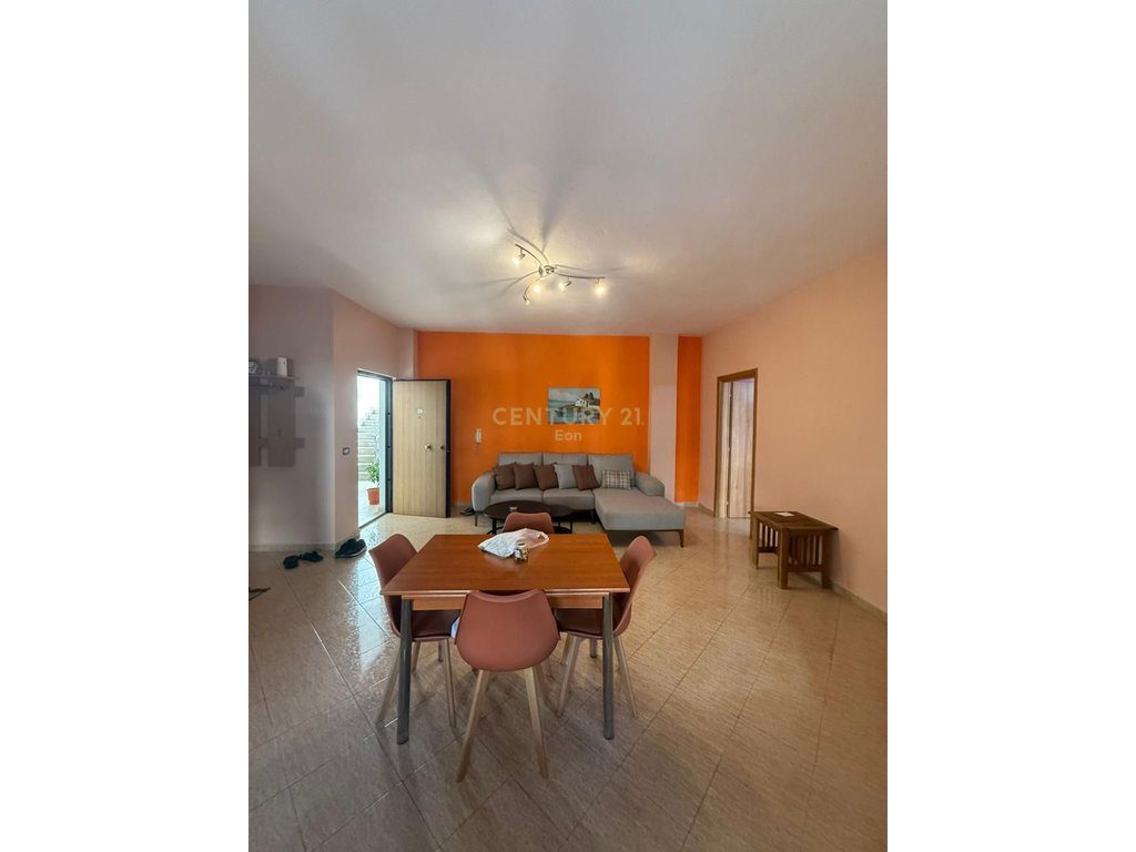 Jepet me Qera  apartament 1+1  në Plazh Iliria, Durrës