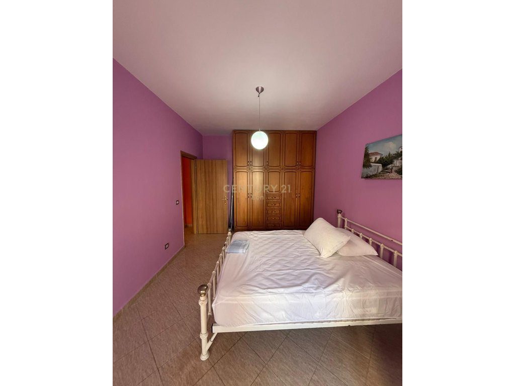 Jepet me Qera  apartament 1+1  në Plazh Iliria, Durrës