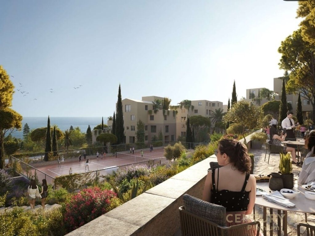 Shitet apartament 2+1 me oborr privat në resortin më të ri në Rivierën Shqiptare  Square Village, Santorini 2! - Century...