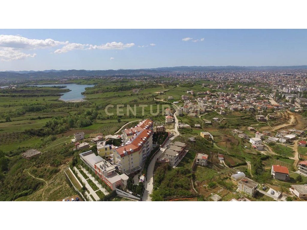 FARKE, HOTEL PER QIRA