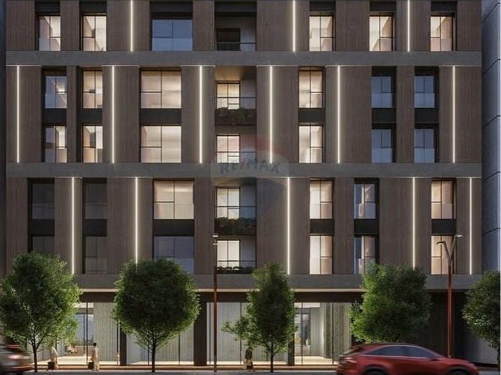 Shitet apartament 1+1 me verandë në rrugën Siri Kodra!