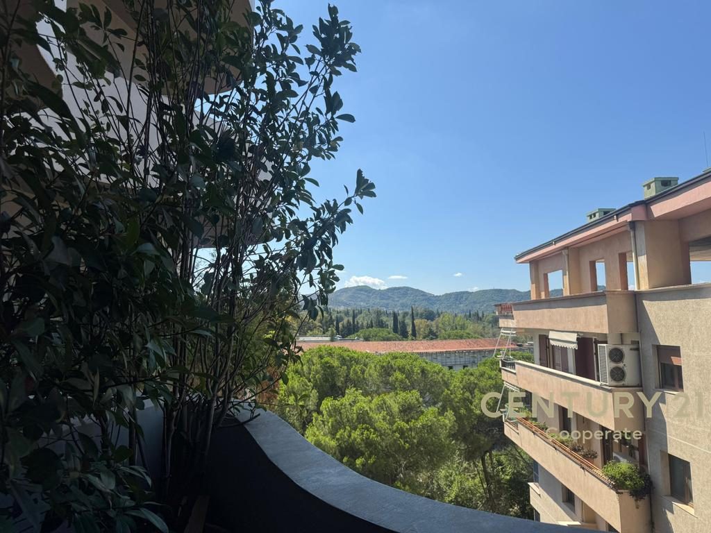 JAPIM ZYRË ME QIRA NË LION PARK RESIDENCE