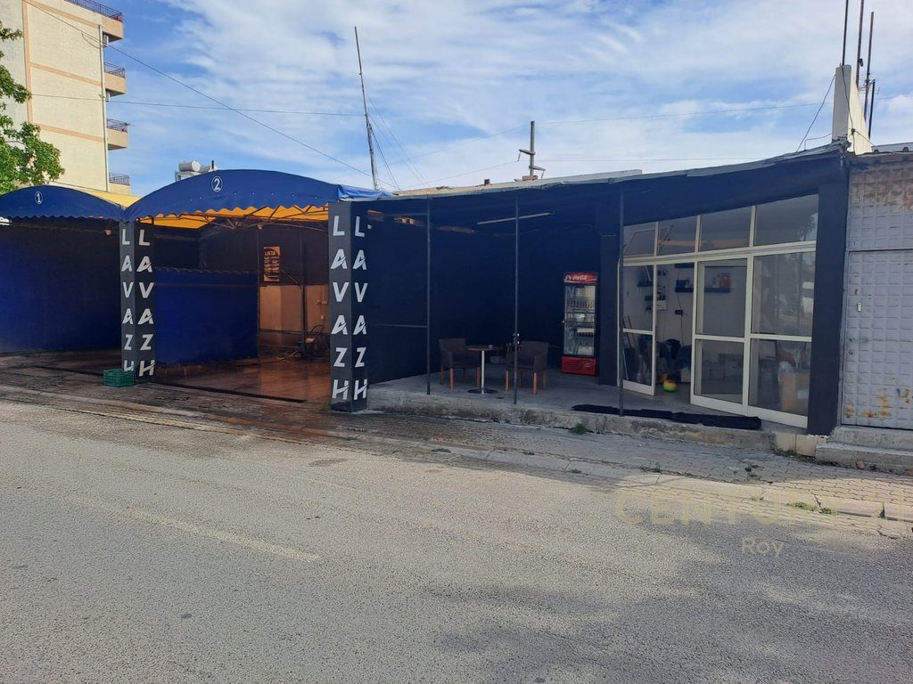 Shitet Truall+ Lavazh+Shtepi BuzeRruges Kryesore ne Durres!!