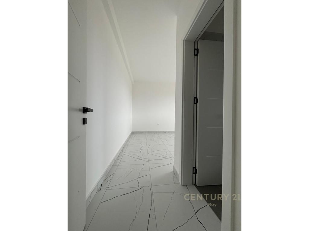 SHITET APARTAMENT 2+1 NE GOLEM ,NDERTIM I RI !