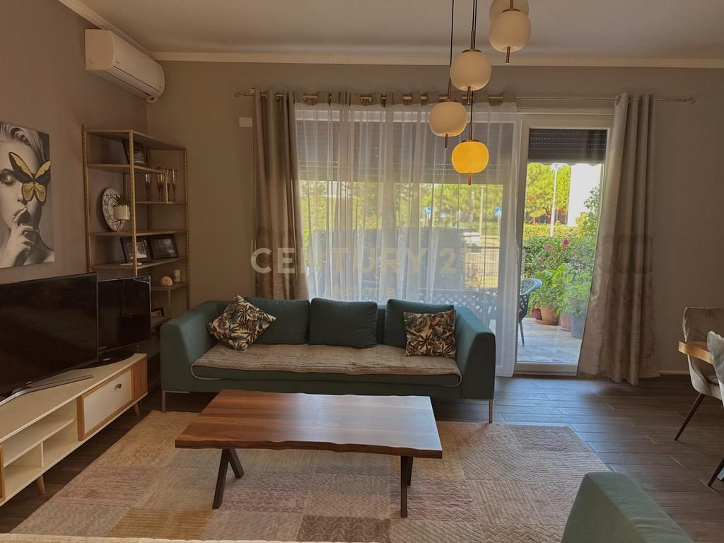 Jepet me qira dupleks modern në Vala Mar Residences, Hamallaj!
