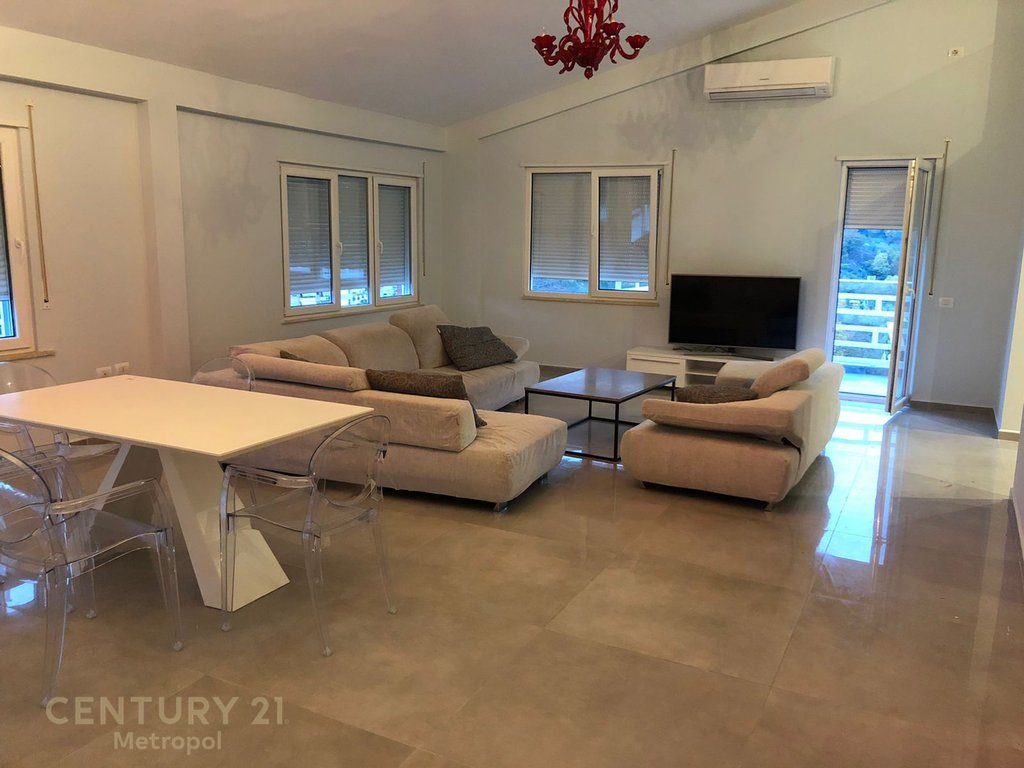 PENTHOUSE PER SHITJE TEK LIQENI I THATE!