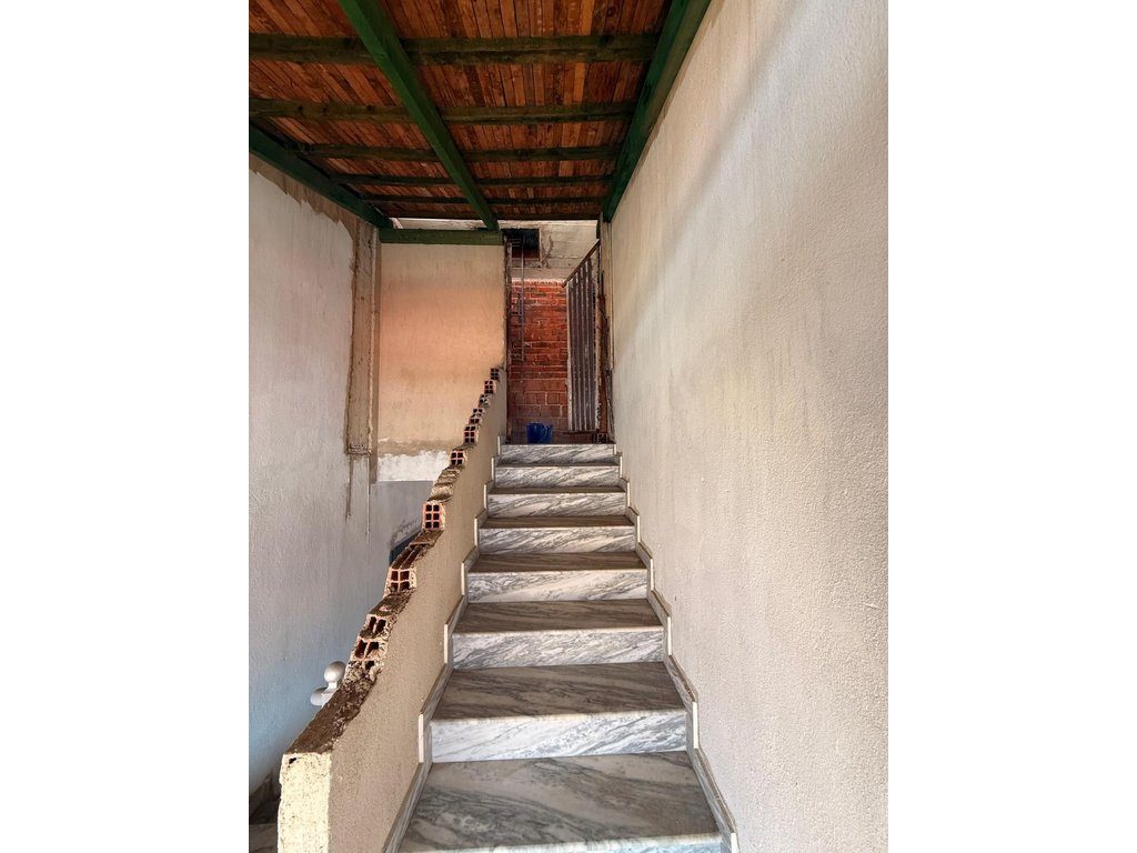 APARTAMENT  213.3 M2 NË SHITJE – RRUGA E VOLOREKËS, 3 MIN NGA LIQENI