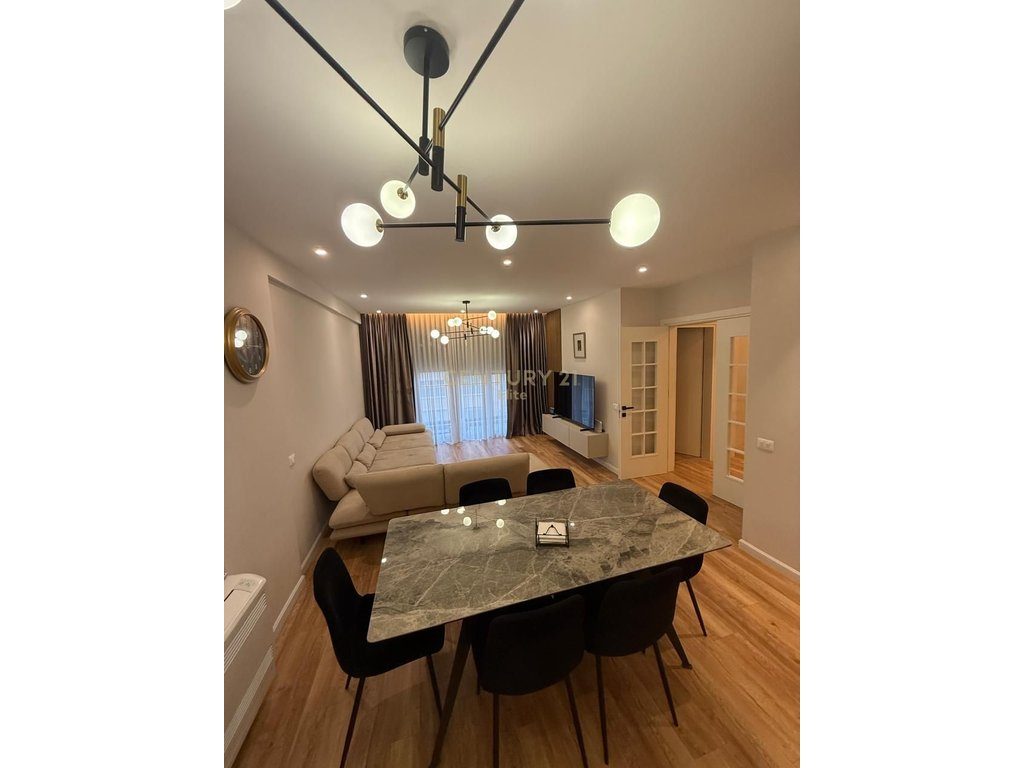 JEPET ME QIRA APARTAMENT MODERN 3+1+2+2 BALLKONE NE XHAMLLIK!