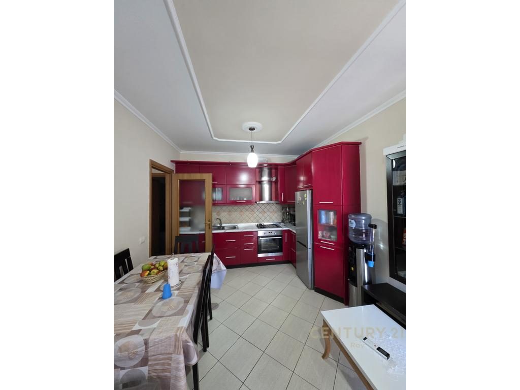 SHITET APARTAMENT 1+1 PRANE MIAMI BEACH,GOLEM!