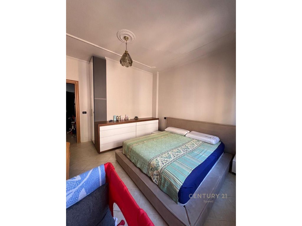 Apartament per shitje  1+1 në plazhin e Golemit!