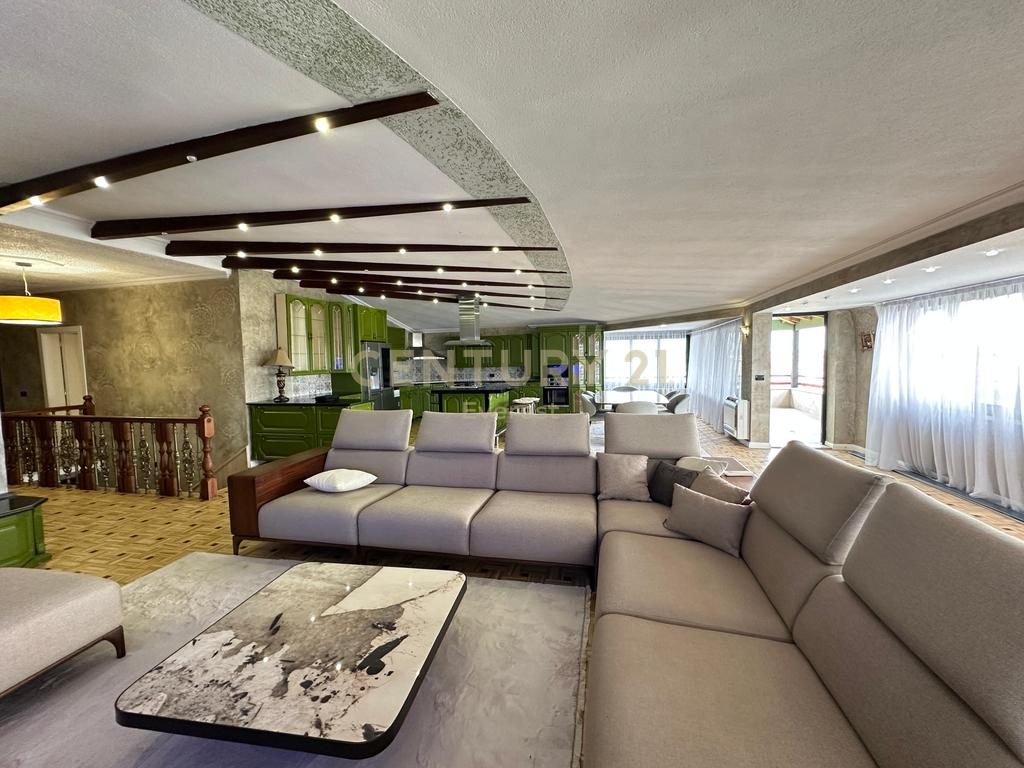 KOMPLEKSI DINAMO, SHESIM PENTHOUSE LUKSOZ
