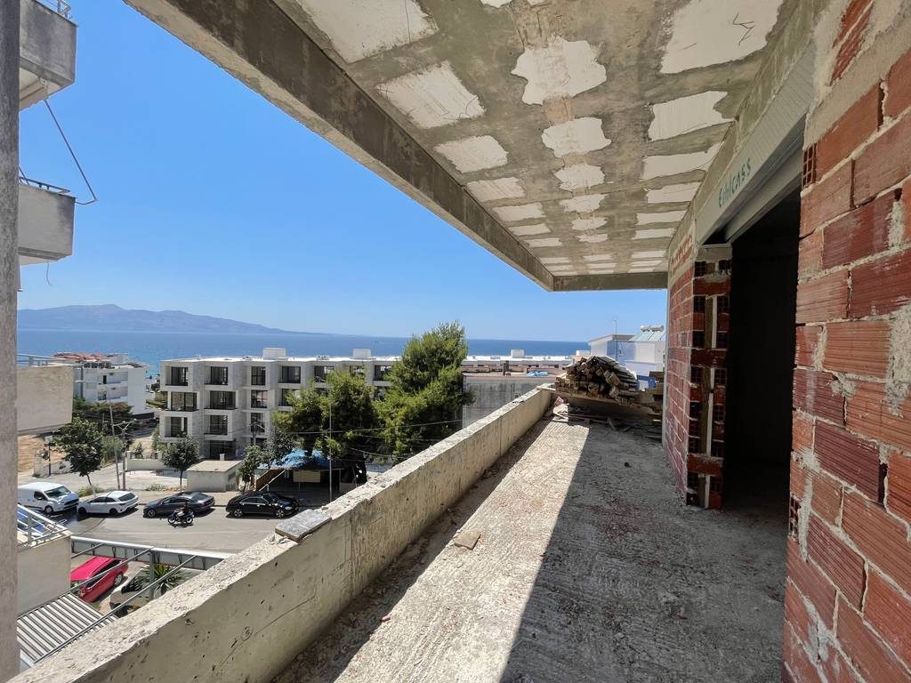 SARANDE, SHESIM APARTAMENT 1+1 ME PAMJE NGA DETI