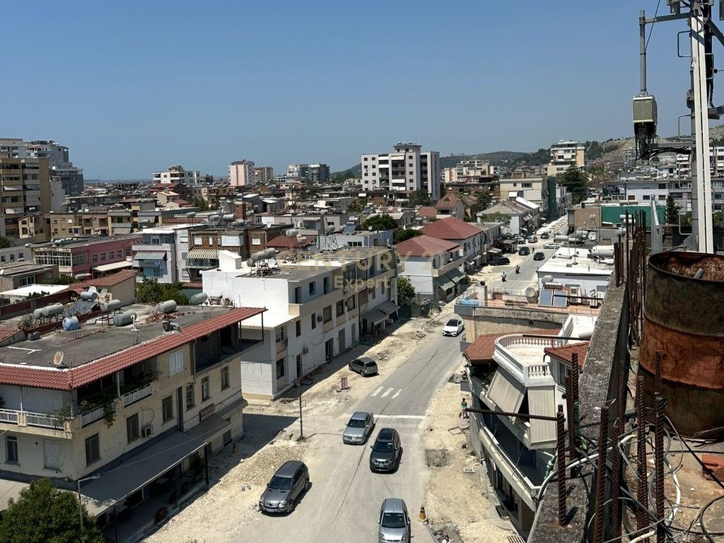 SHESIM NDERTESE 6-KATESHE NE POZICION STRATEGJIK; VLORE !!!