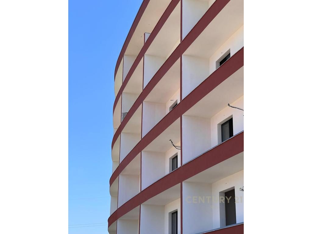 SHITET APARTAMENT 1+1 ME OBORR NE RESIDENCEN EON ,GOLEM!