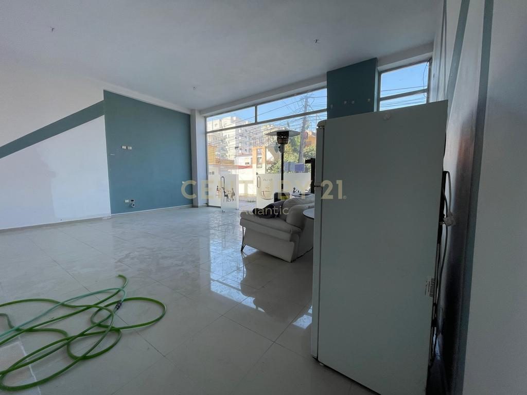 Ambient Komercial 60m2 Për Shitje Ne Plazh Durrës - 110000€