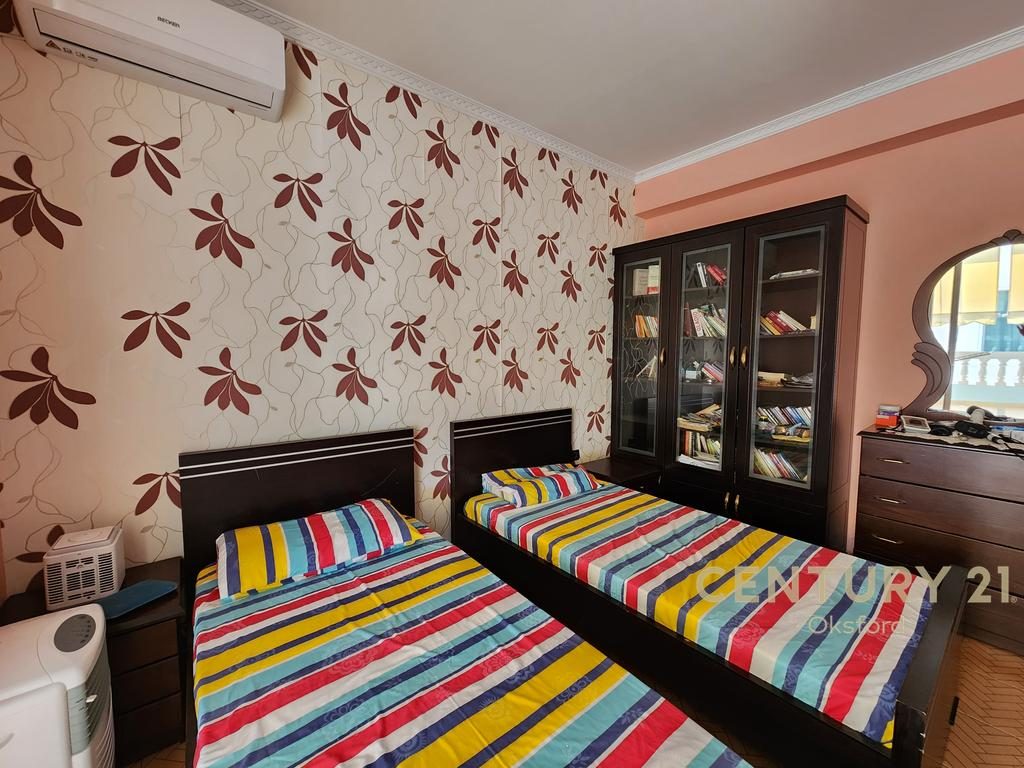 SHITET APARTAMENT NE SARANDE 3+1+2 ME GARAZHD