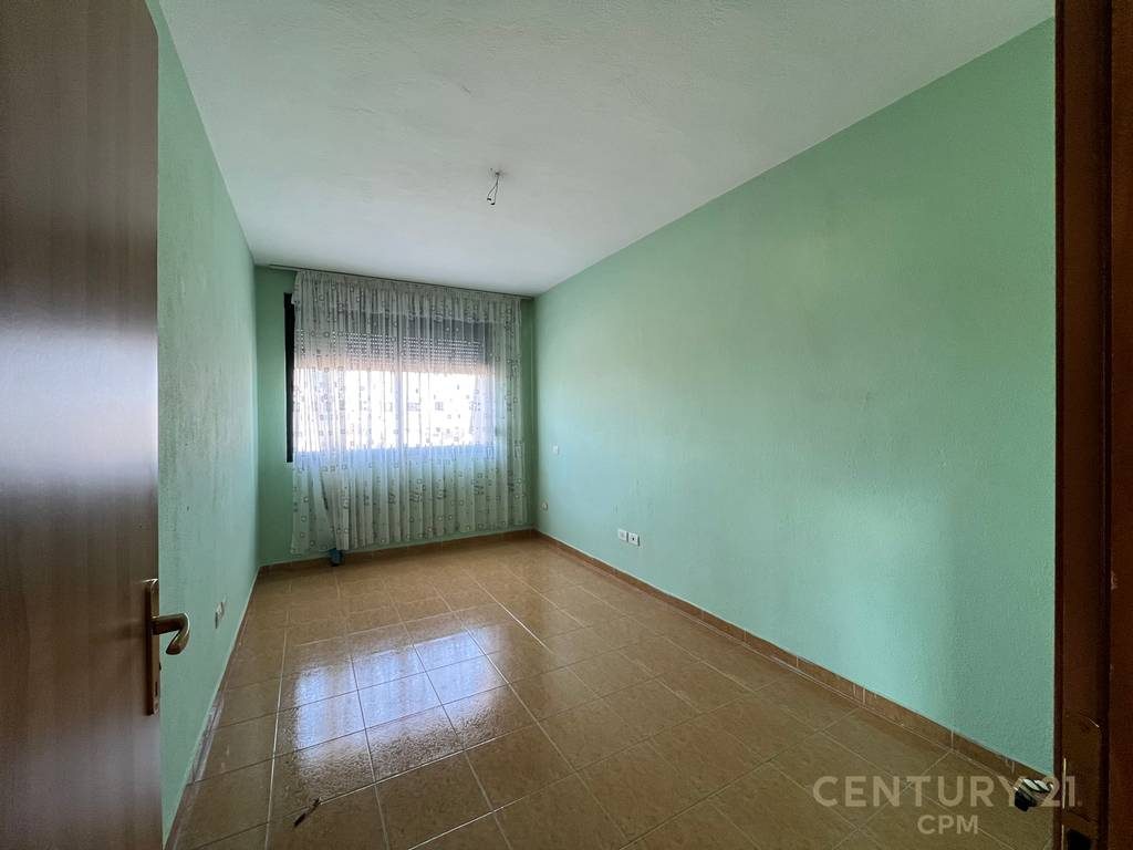 Apartament 3+1 per qira!
