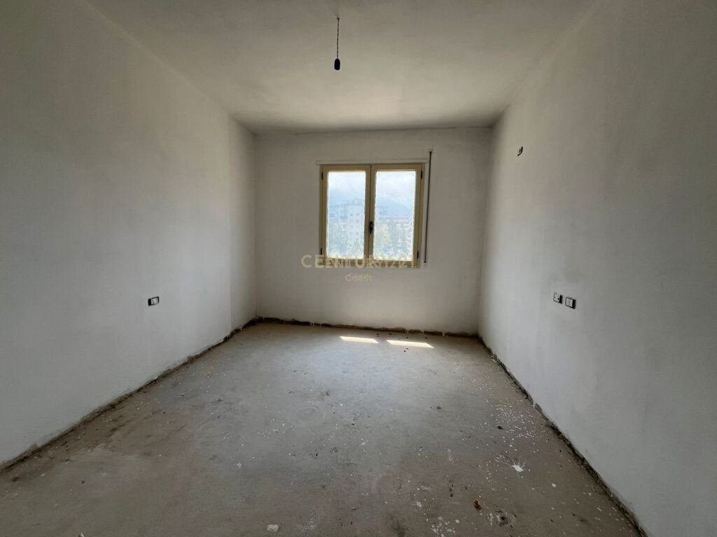 SHESIM APARTAMENT 2+1 ME PAMJE NGA DETI NË LUNGOMARE, VLORË!!