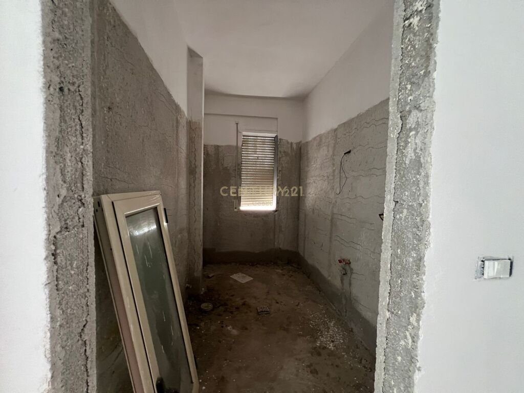 SHESIM APARTAMENT 2+1 ME PAMJE NGA DETI NË LUNGOMARE, VLORË!!