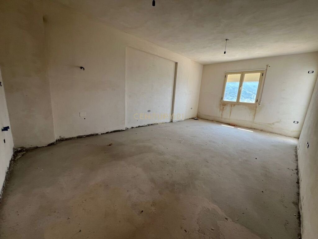 SHESIM APARTAMENT 2+1 NE LUNGOMARE,VLORE!!