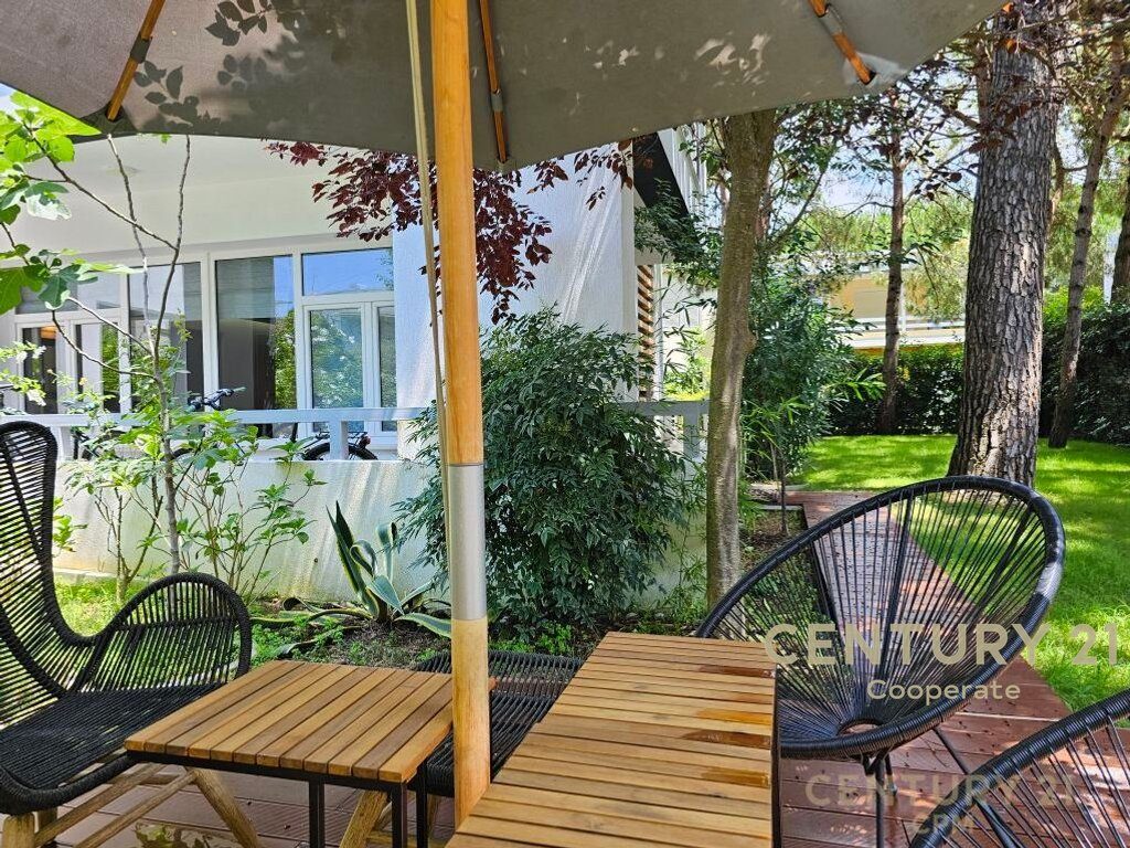 Apartament Dupleks për shitje te Kompleksi Lura 1, Gjiri i Lalzit.