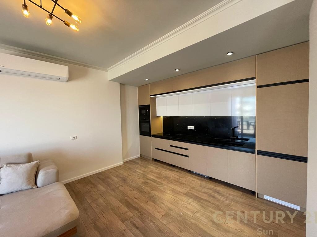 PENTHOUSE PER QIRA NE SKELE - VLORE!