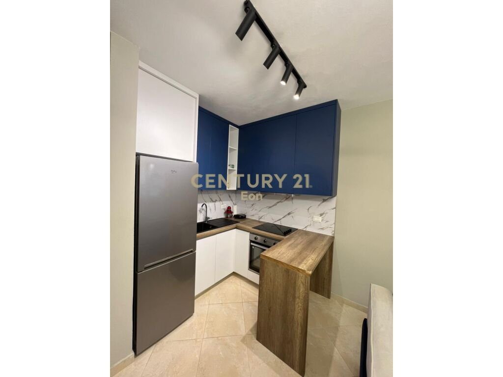 SHITET APARTAMENT 2+1 TEK SHKEMBI I KAVAJES!!