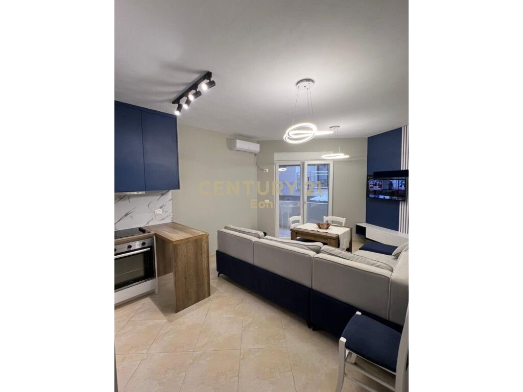 SHITET APARTAMENT 2+1 TEK SHKEMBI I KAVAJES!!