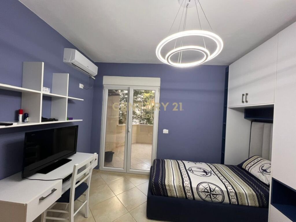 SHITET APARTAMENT 2+1 TEK SHKEMBI I KAVAJES!!