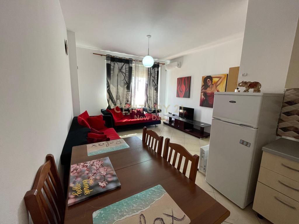 SHITET APARTAMENT 1+1 TEK SHKEMBI I KAVAJES!