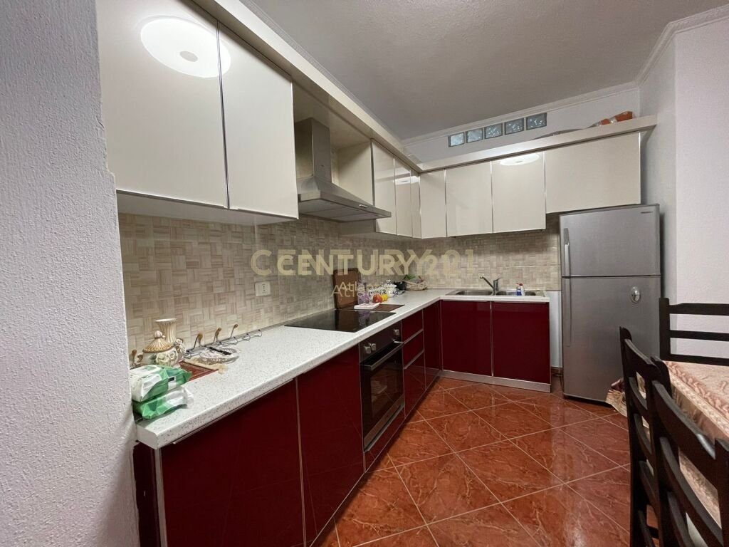 SHITET APARTAMENT 3+1+2T+3 BALLKONE PRANE MARKATES DURRES!