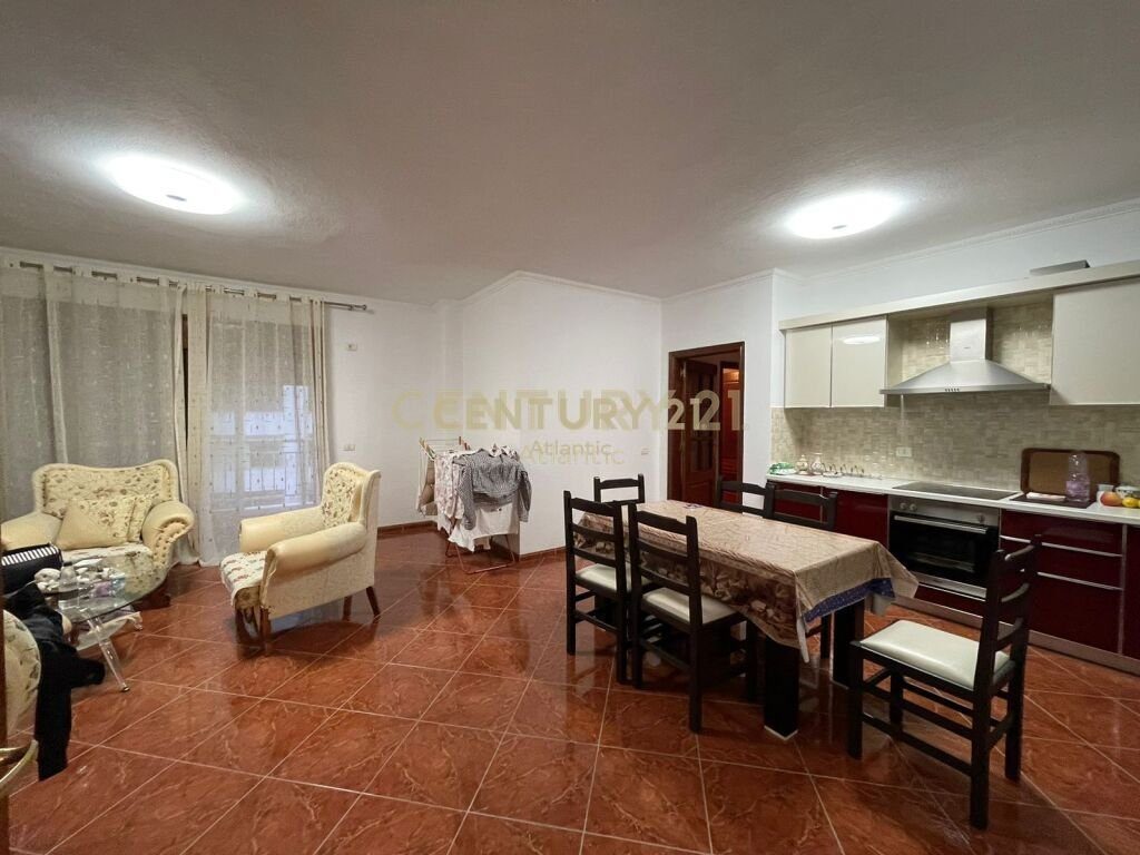 SHITET APARTAMENT 3+1+2T+3 BALLKONE PRANE MARKATES DURRES!
