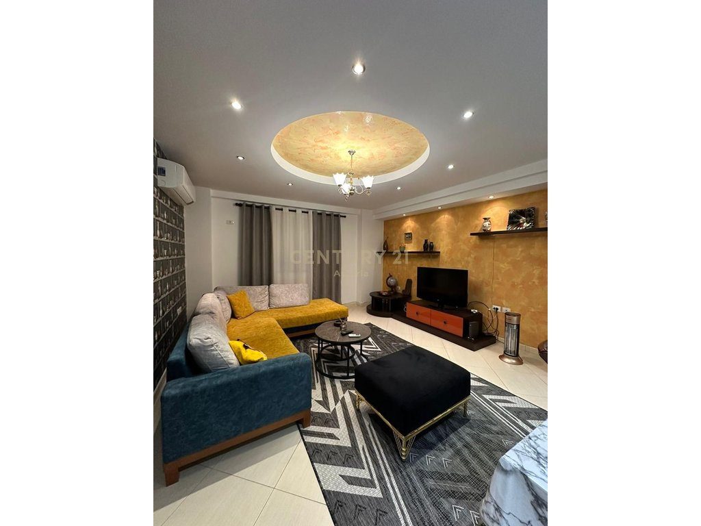 Apartament 2+1 për shitje pranë stadiumit Air Albania – Lokacion elitar në zemër të Tiranës!
