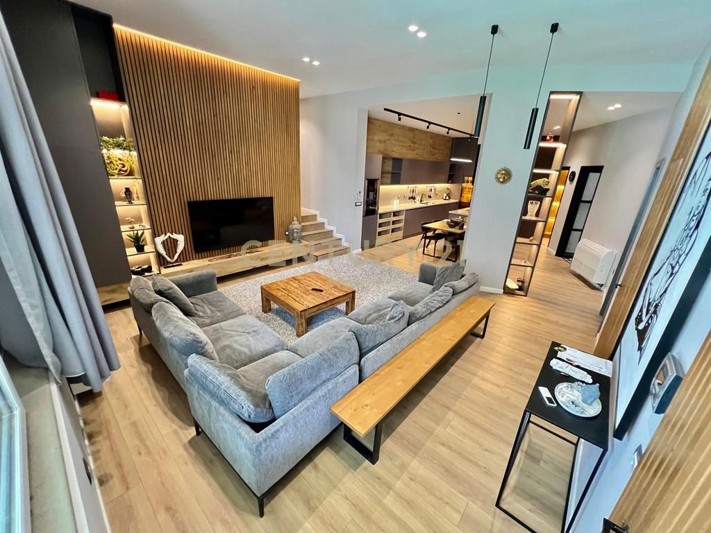 SHESIM, APARTAMENT PREMIUM 3+1+2 me PISHINË & POST PARKIMI‼️