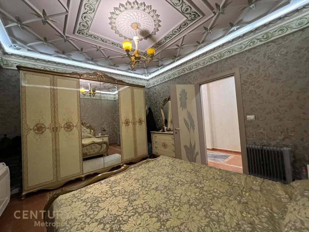 Shitet apartament 3+1+2 tek Kodra e Diellit