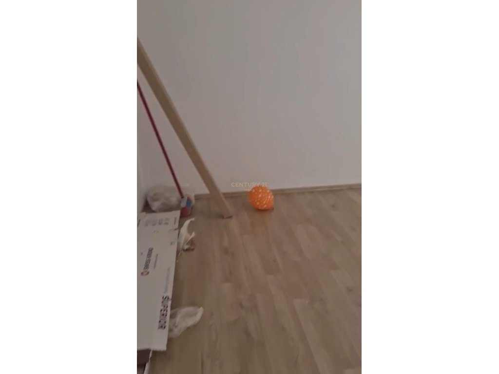APARTAMENT 2+1 PER SHITJE ,TIRANA E RE